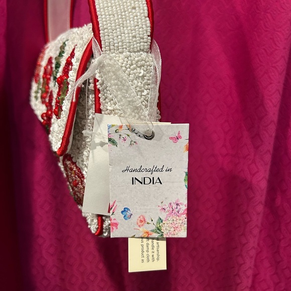 VIRAL TikTok Embellished Tomato Design Shoulder Bag - Picture 4 of 4